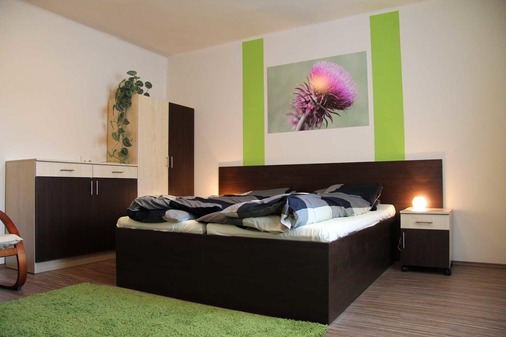 Írisz Apartmanház Apartamento Mórahalom Quarto foto